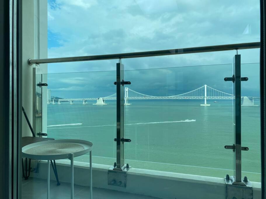 Gwangan-Ri Grand Terrace Ocean View Appartement Busan Buitenkant foto