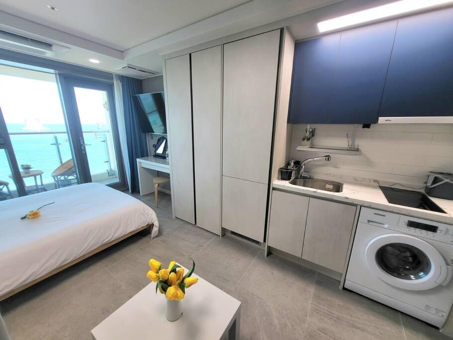 Gwangan-Ri Grand Terrace Ocean View Appartement Busan Buitenkant foto